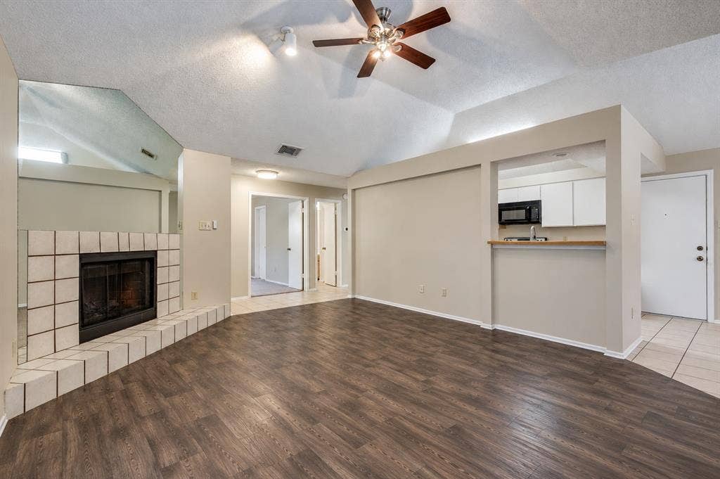525 Grace Lane, Coppell, TX 75019 525 Grace Lane, Coppell, TX 75019