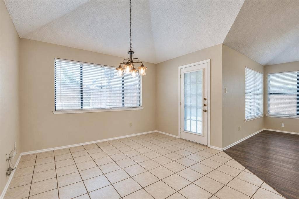 525 Grace Lane, Coppell, TX 75019 525 Grace Lane, Coppell, TX 75019