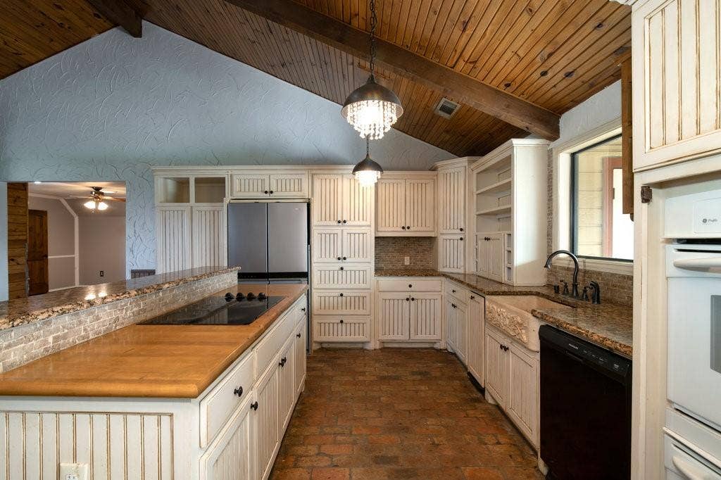 7592 Rawhide Road, Celina, TX 75009 7592 Rawhide Road, Celina, TX 75009