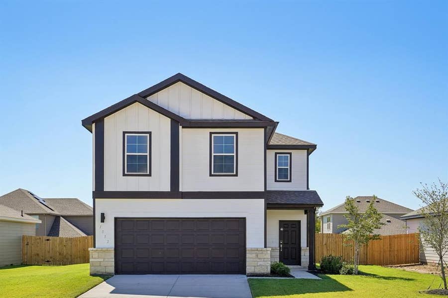 Property photo for 1052 Miraverde Trail, Crowley, TX