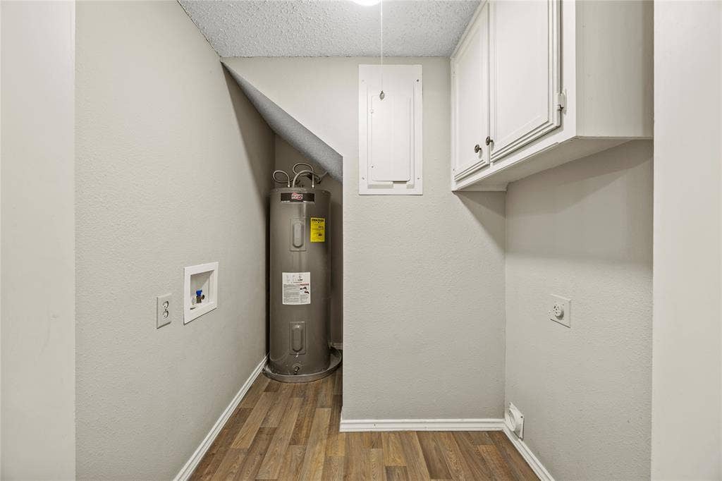 810 Red Bud Drive, DeSoto, TX 75115 810 Red Bud Drive, DeSoto, TX 75115