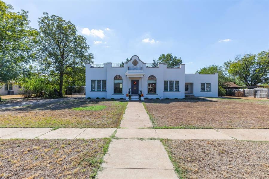 Property photo for 1018 E Reynolds, Stamford, TX