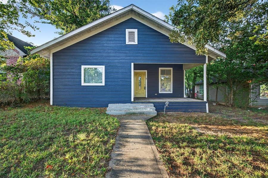 Property photo for 514 E Day Street, Denison, TX