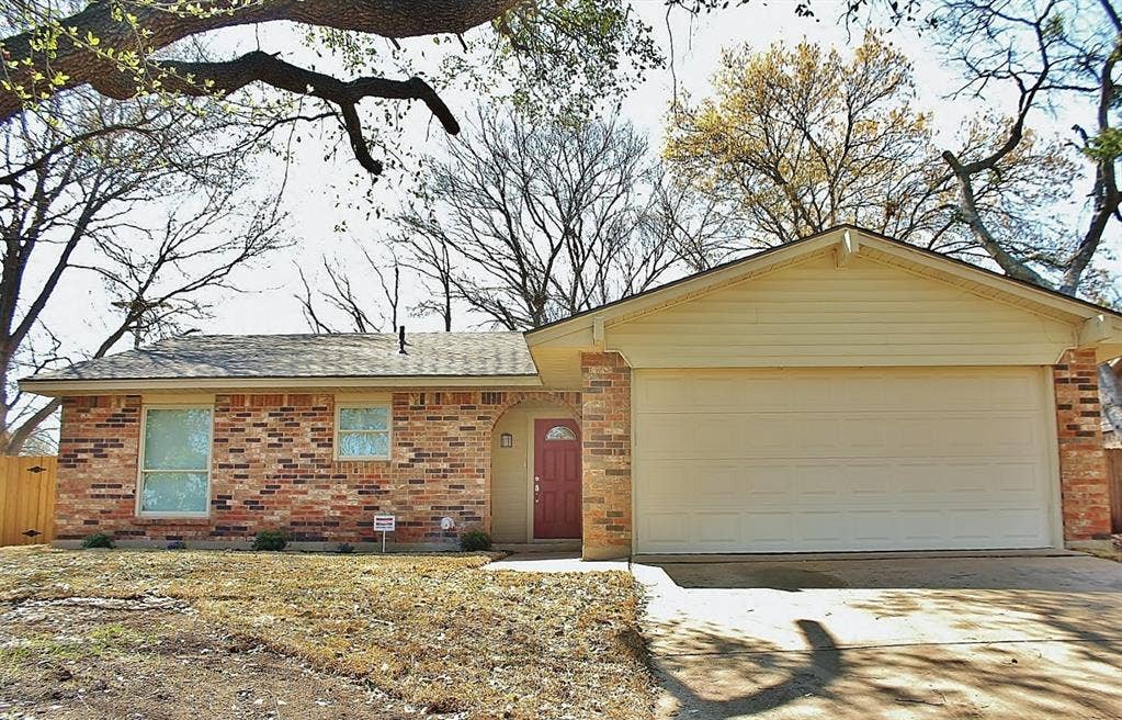 302 Linkwood Drive, Duncanville, TX 75137 302 Linkwood Drive, Duncanville, TX 75137