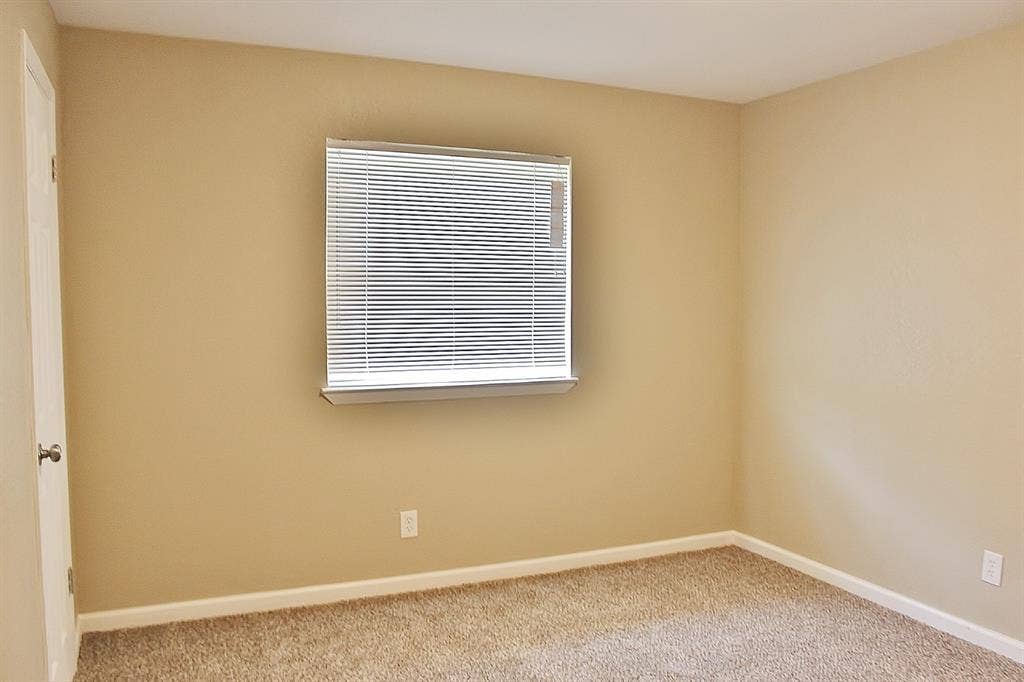 302 Linkwood Drive, Duncanville, TX 75137 302 Linkwood Drive, Duncanville, TX 75137