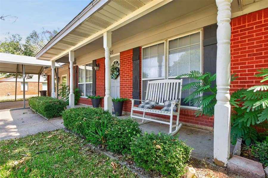 Property photo for 105 Murray Street, Joshua, TX