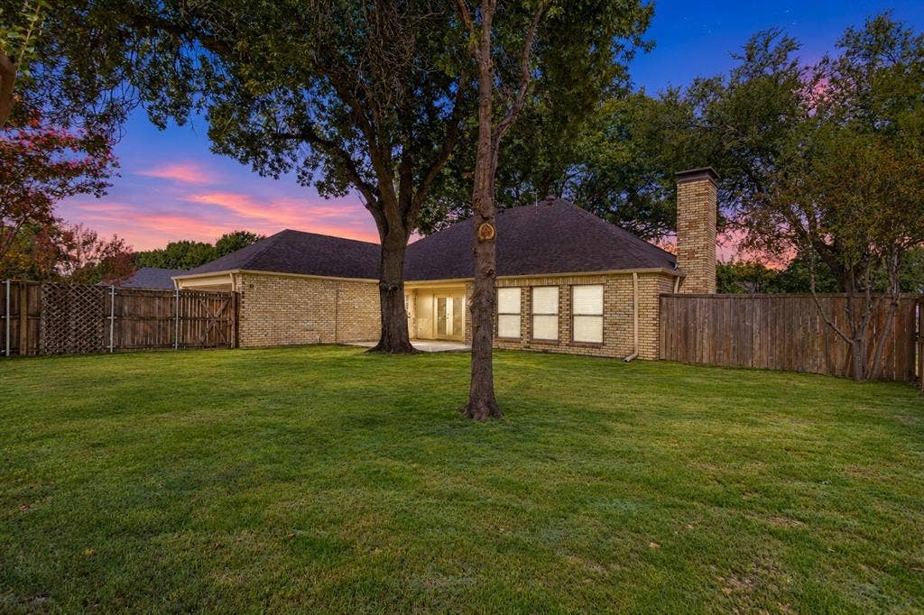 818 Pebblebrook Drive, Allen, TX 75002 818 Pebblebrook Drive, Allen, TX 75002