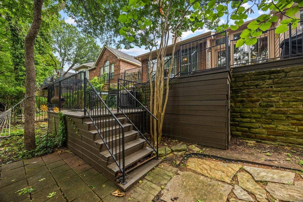 221 Freedom Court, Rockwall, TX 75032