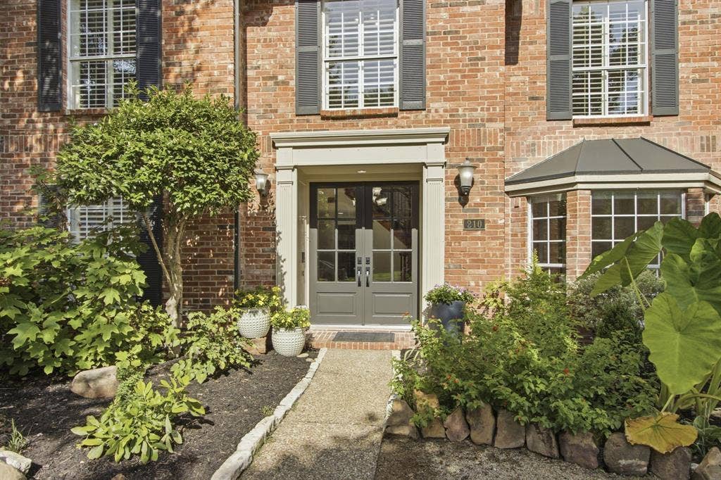 210 Chinaberry Way, Coppell, TX 75019 210 Chinaberry Way, Coppell, TX 75019