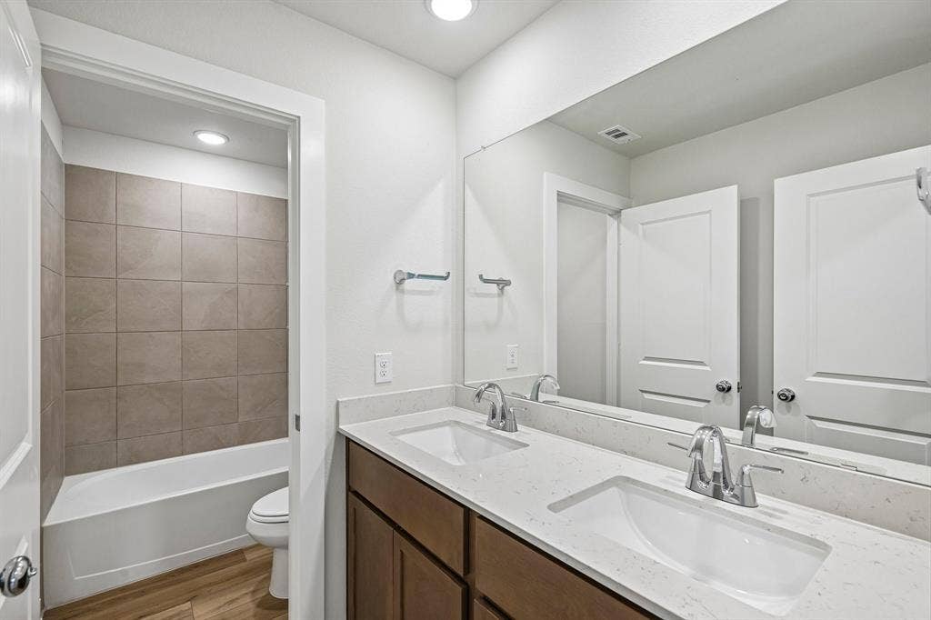 732 Ashley Gardens Drive, Forney, TX 75126