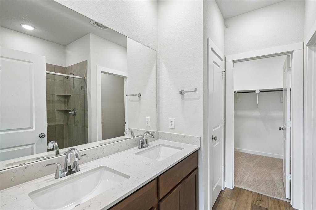 732 Ashley Gardens Drive, Forney, TX 75126