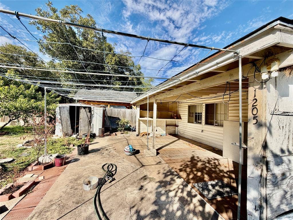 1205 Sylvan Drive, Garland, TX 75040 1205 Sylvan Drive, Garland, TX 75040