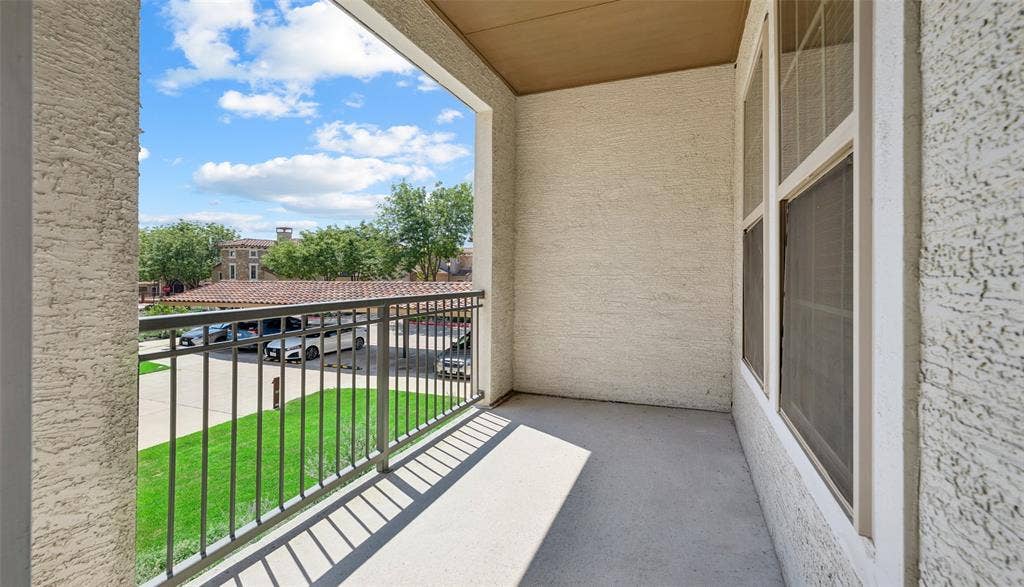 610 Via Ravello, #201, Irving, TX 75039