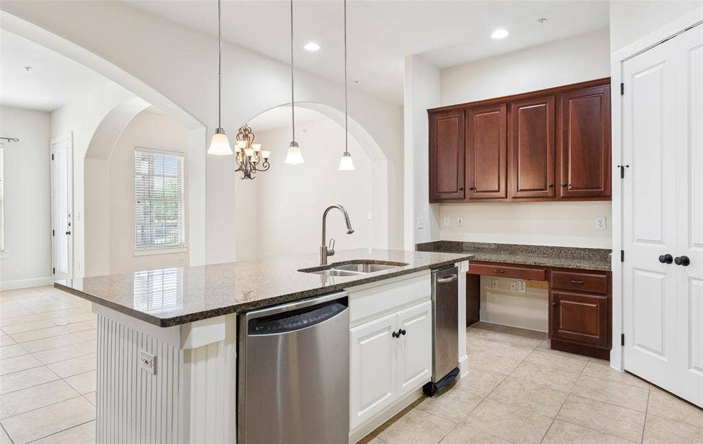 610 Via Ravello, #201, Irving, TX 75039