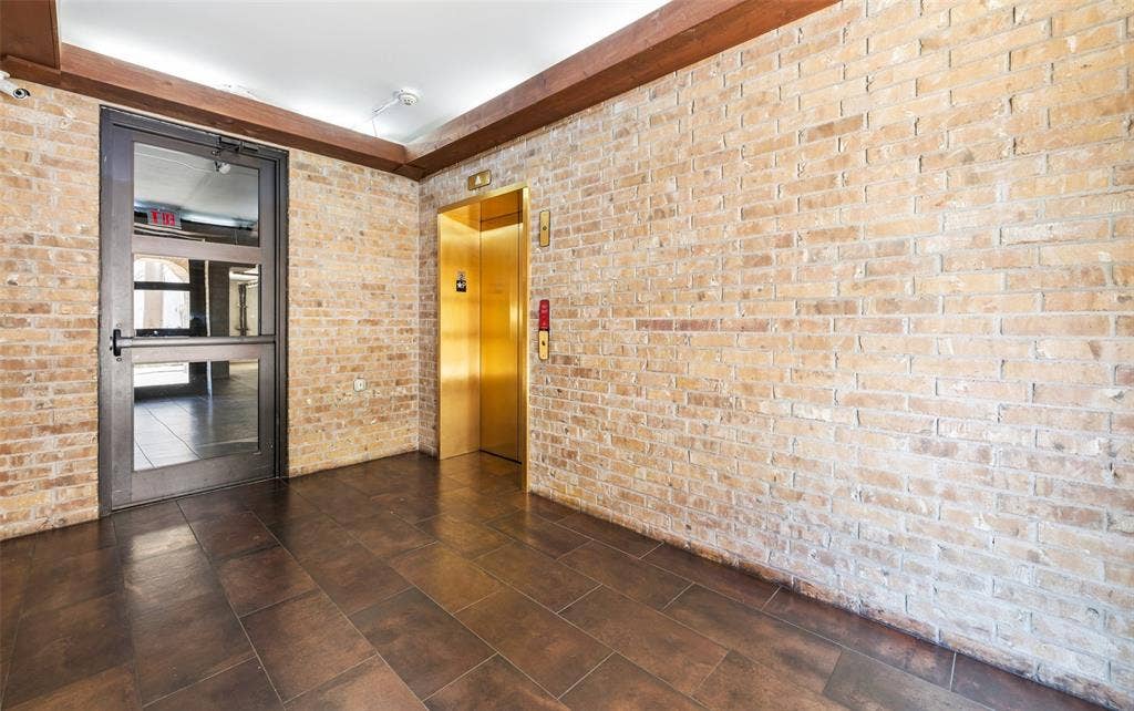 610 Via Ravello, #201, Irving, TX 75039