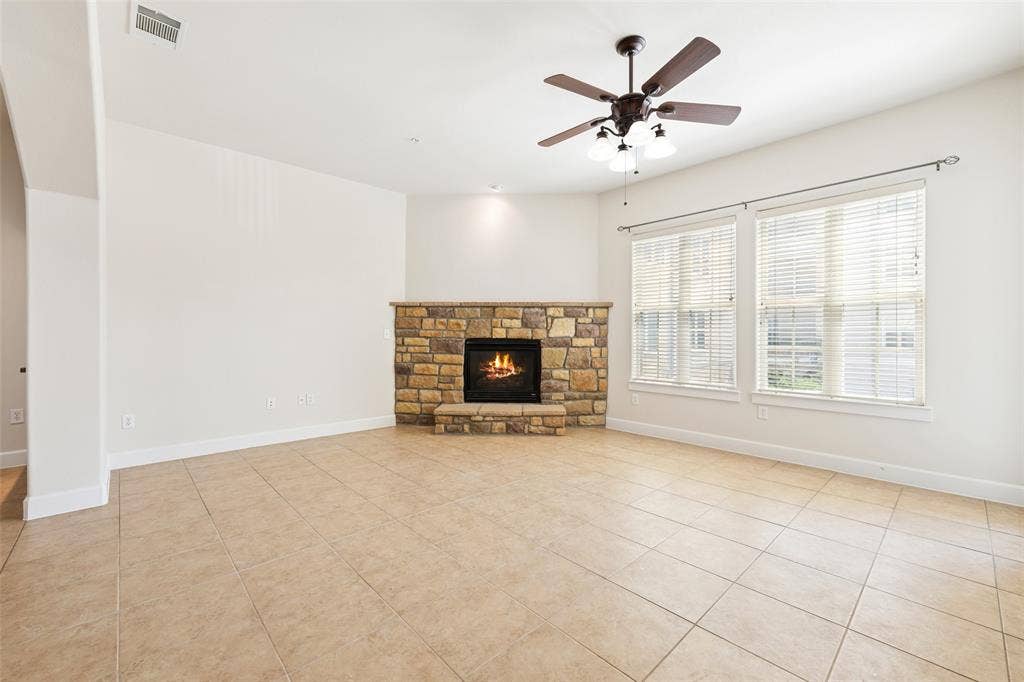 610 Via Ravello, #201, Irving, TX 75039