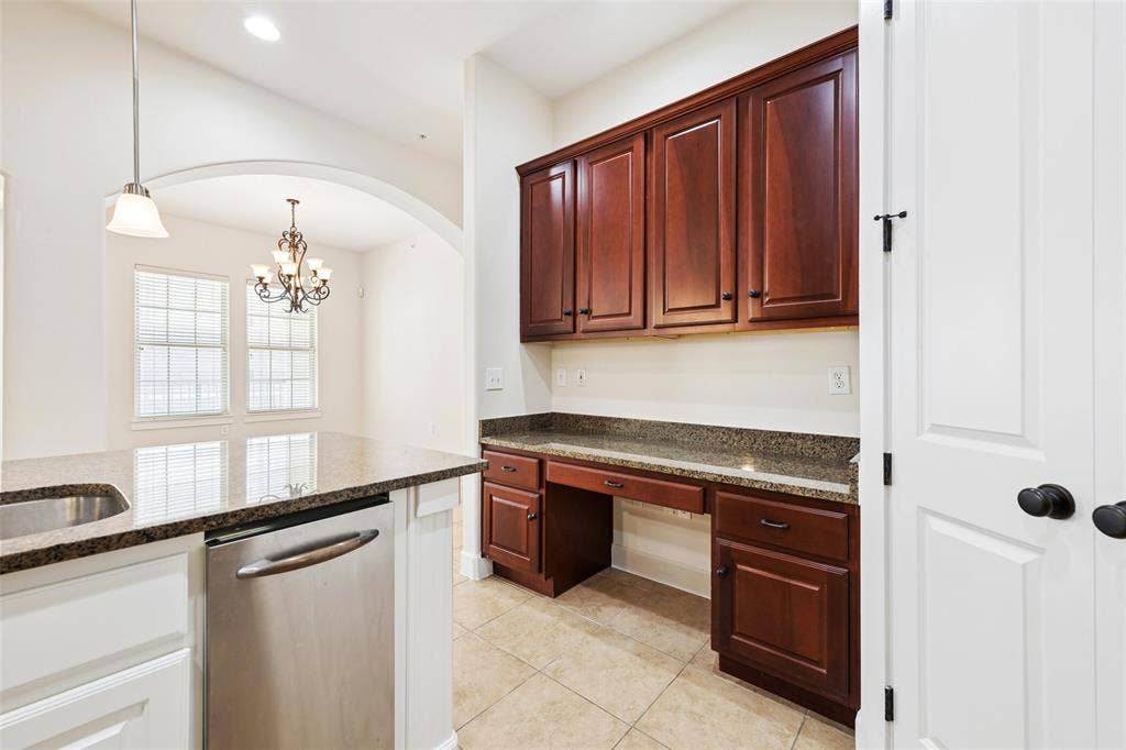 610 Via Ravello, #201, Irving, TX 75039