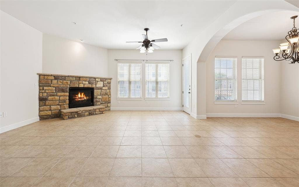 610 Via Ravello, #201, Irving, TX 75039