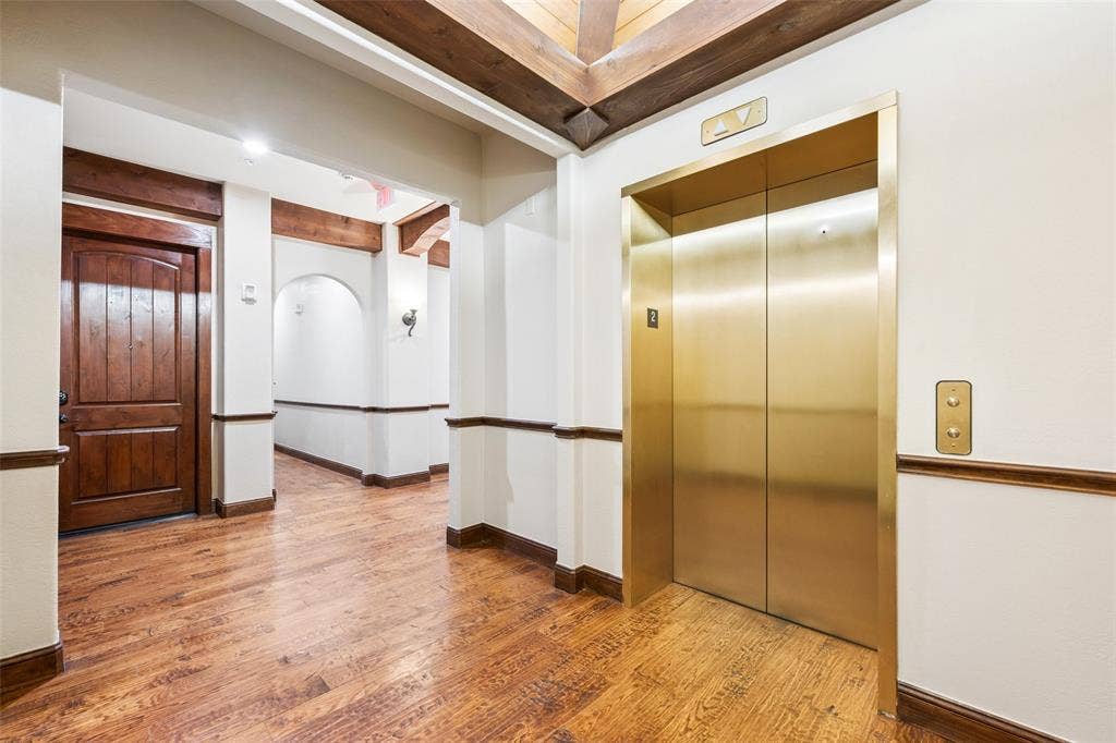 610 Via Ravello, #201, Irving, TX 75039