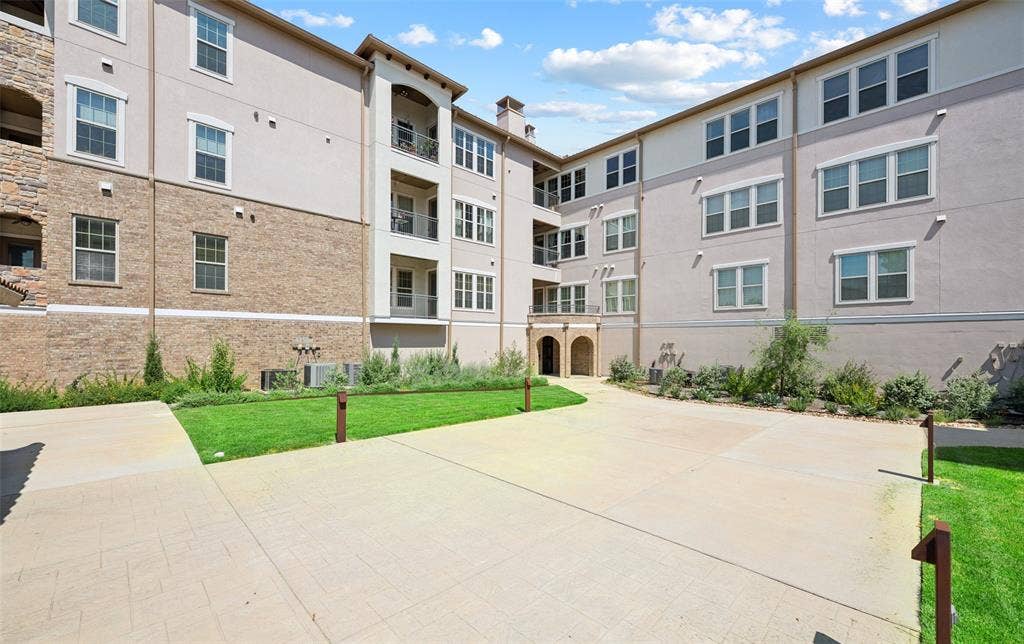 610 Via Ravello, #201, Irving, TX 75039