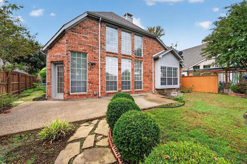 425 Waterside Drive, Irving, TX 75063 425 Waterside Drive, Irving, TX 75063