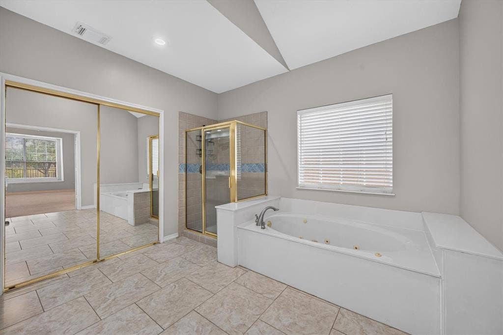 425 Waterside Drive, Irving, TX 75063 425 Waterside Drive, Irving, TX 75063