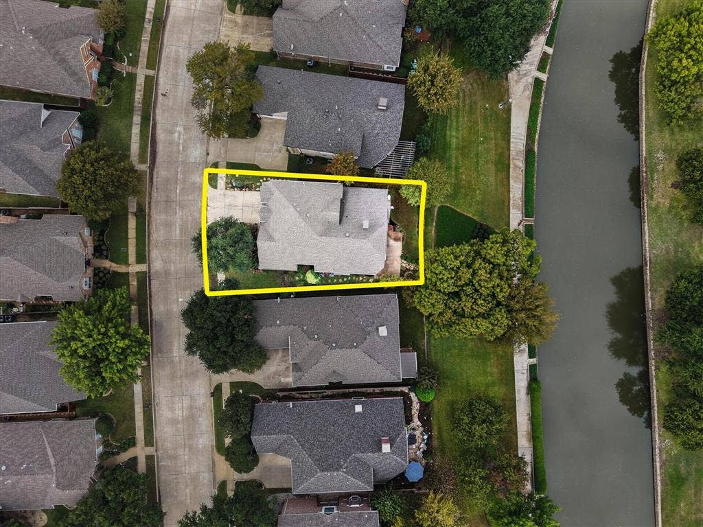 425 Waterside Drive, Irving, TX 75063 425 Waterside Drive, Irving, TX 75063
