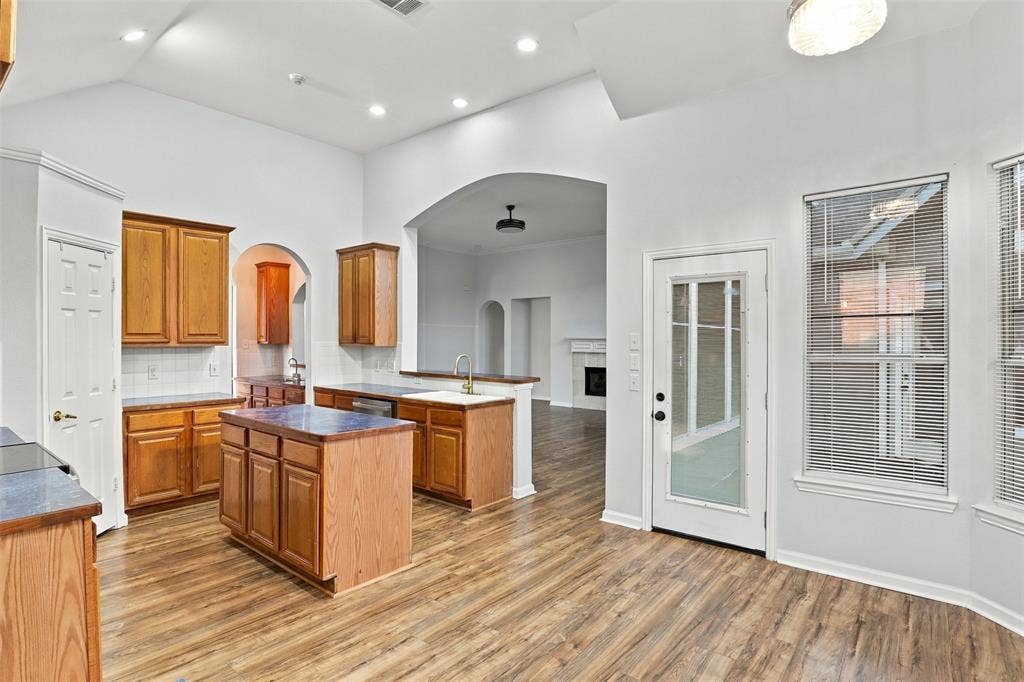 604 Jennifer Trail, Grand Prairie, TX 75052