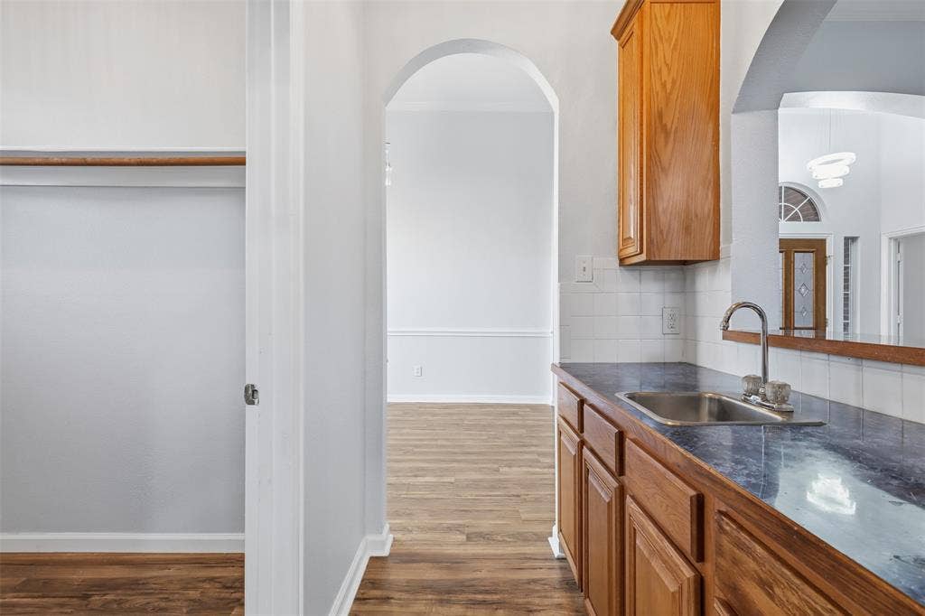 604 Jennifer Trail, Grand Prairie, TX 75052