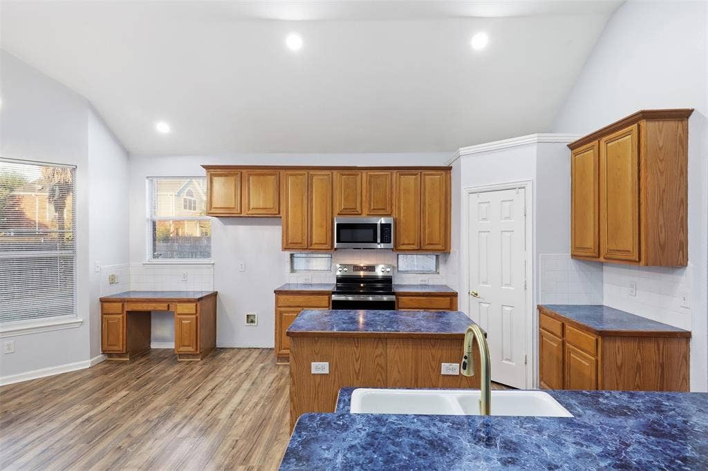 604 Jennifer Trail, Grand Prairie, TX 75052