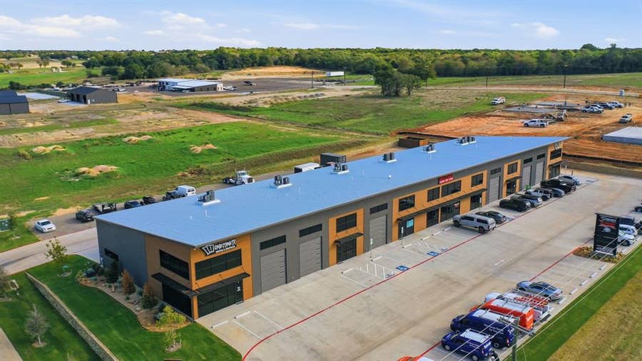 Property photo for 1000 Industrial Court, Weatherford, TX