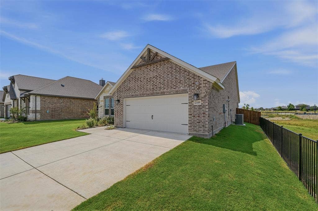 2109 Bluebird Lane, Anna, TX 75409 2109 Bluebird Lane, Anna, TX 75409