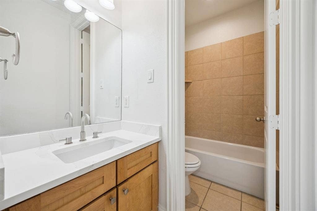643 Senda, Irving, TX 75039 643 Senda, Irving, TX 75039