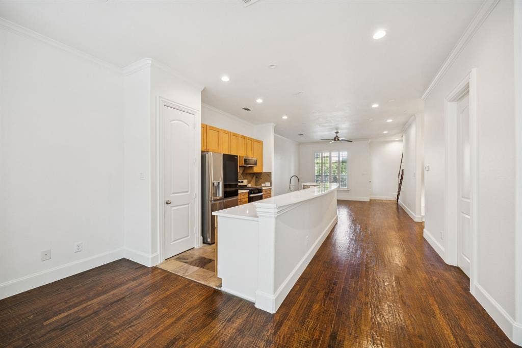 643 Senda, Irving, TX 75039 643 Senda, Irving, TX 75039