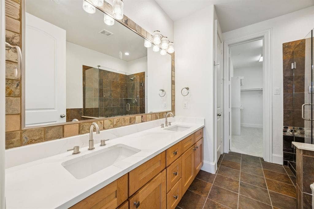 643 Senda, Irving, TX 75039 643 Senda, Irving, TX 75039