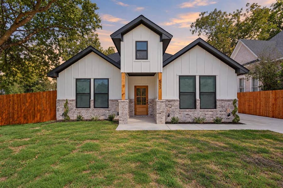 Property photo for 933 N 12th Street, Waco, TX