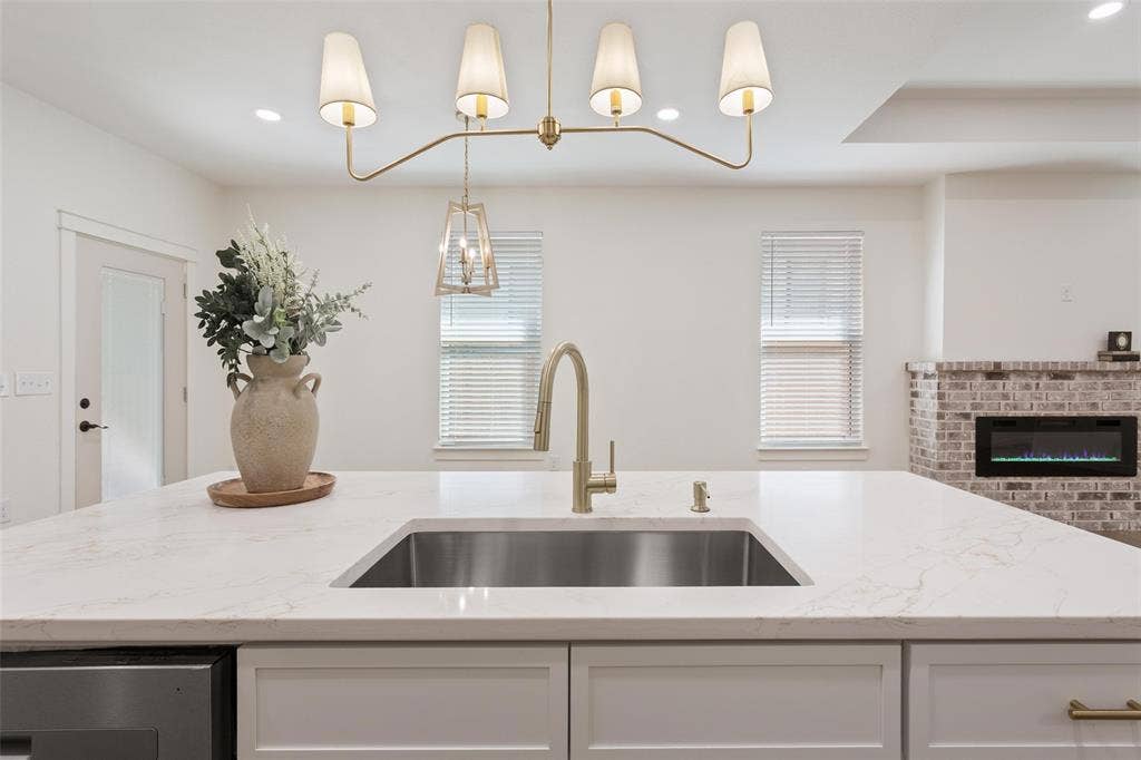 933 N 12th Street, Waco, TX 76707 933 N 12th Street, Waco, TX 76707