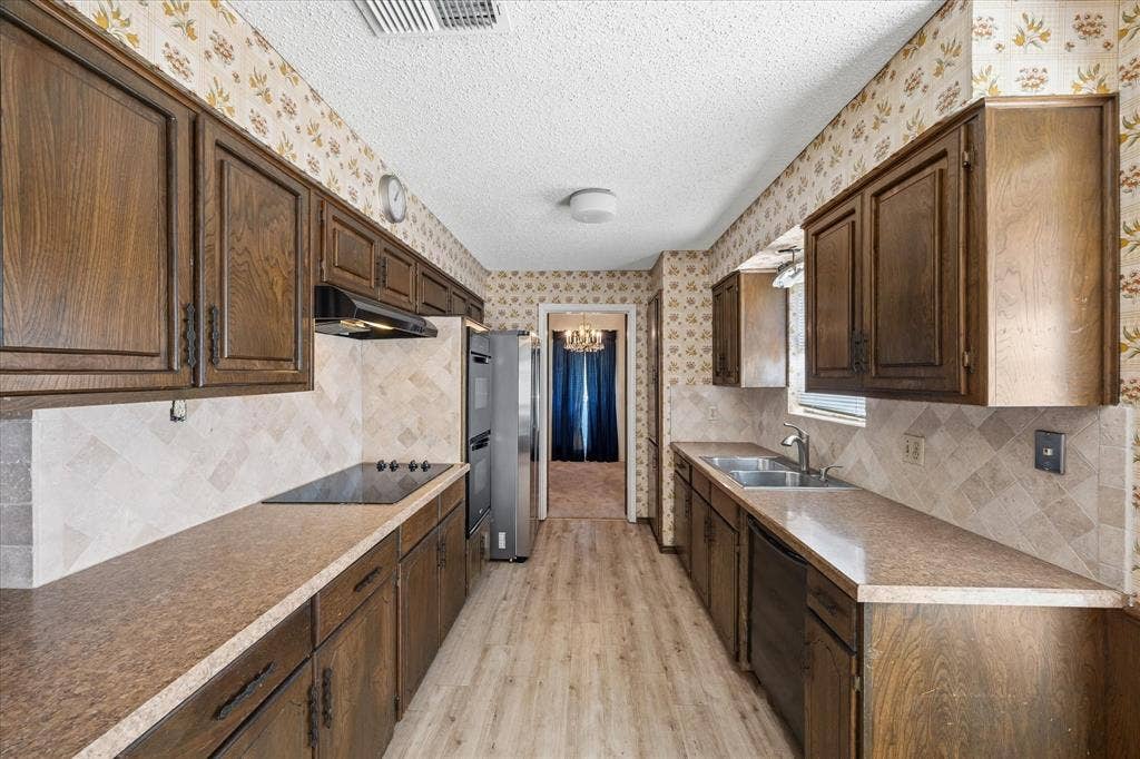 205 N Jobson Road, Sunnyvale, TX 75182 205 N Jobson Road, Sunnyvale, TX 75182