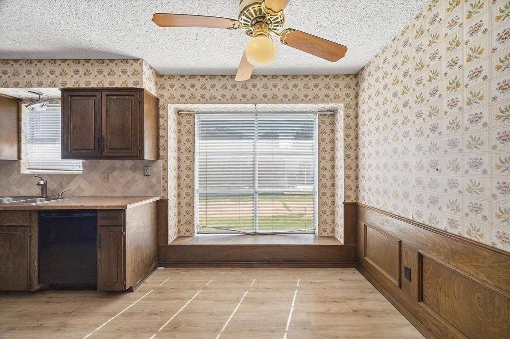 205 N Jobson Road, Sunnyvale, TX 75182 205 N Jobson Road, Sunnyvale, TX 75182