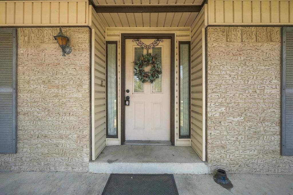 205 N Jobson Road, Sunnyvale, TX 75182 205 N Jobson Road, Sunnyvale, TX 75182