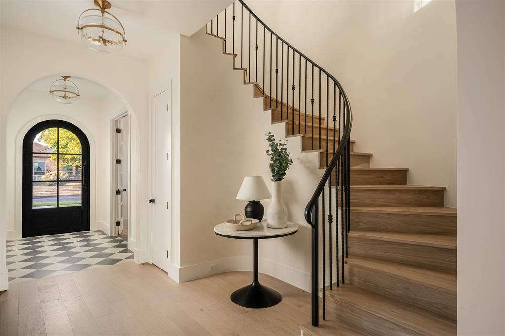 4722 Cowan Avenue, Dallas, TX 75209 4722 Cowan Avenue, Dallas, TX 75209