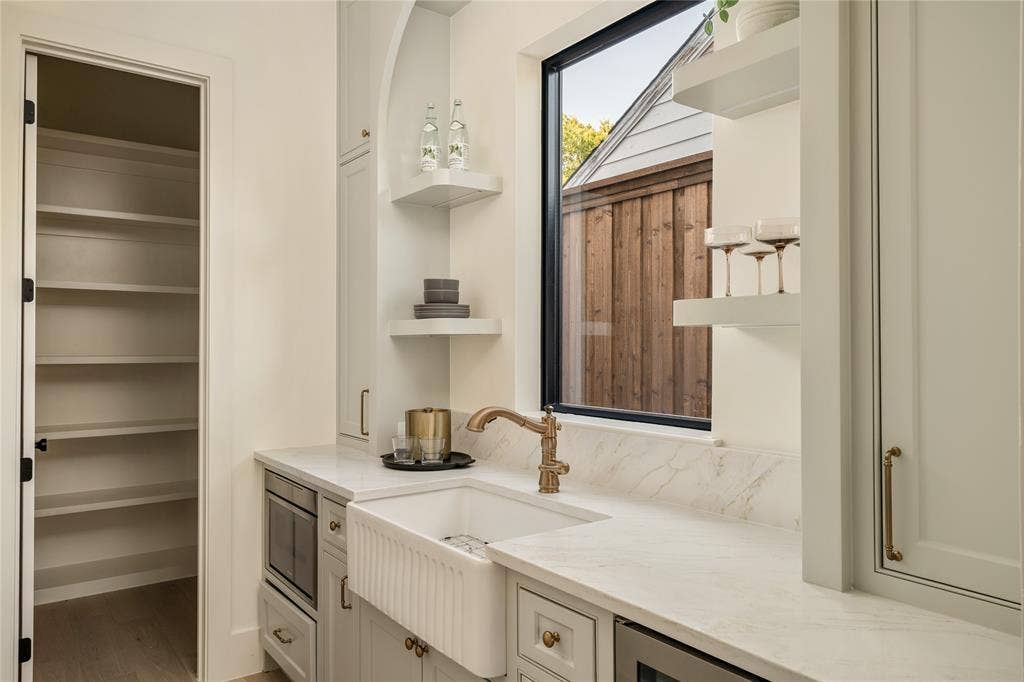 4722 Cowan Avenue, Dallas, TX 75209 4722 Cowan Avenue, Dallas, TX 75209