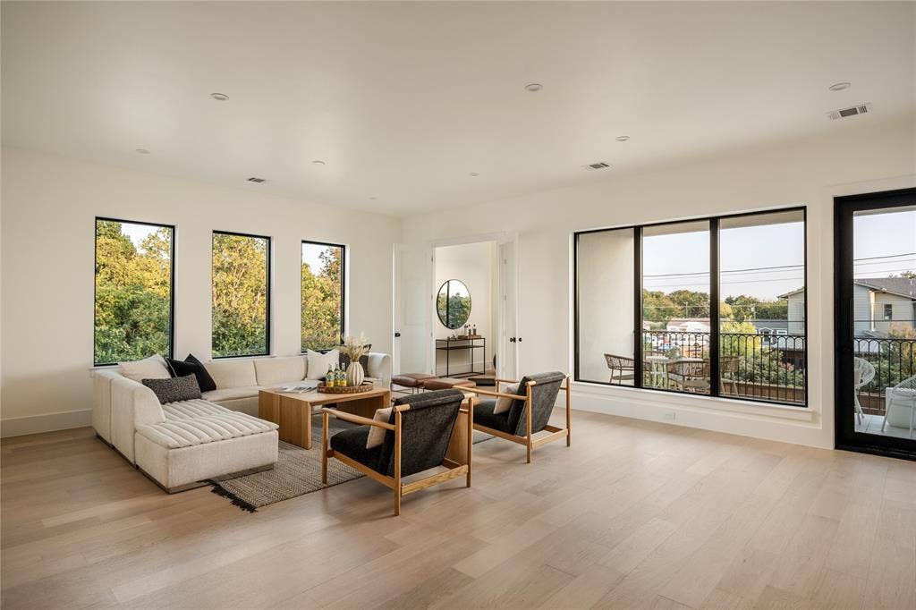 4722 Cowan Avenue, Dallas, TX 75209 4722 Cowan Avenue, Dallas, TX 75209