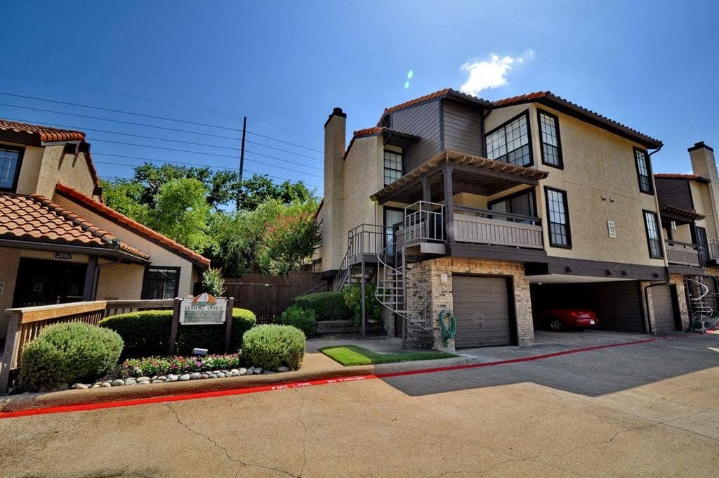 2610 Lakehill Lane, #6a, Carrollton, TX 75006 2610 Lakehill Lane, #6a, Carrollton, TX 75006