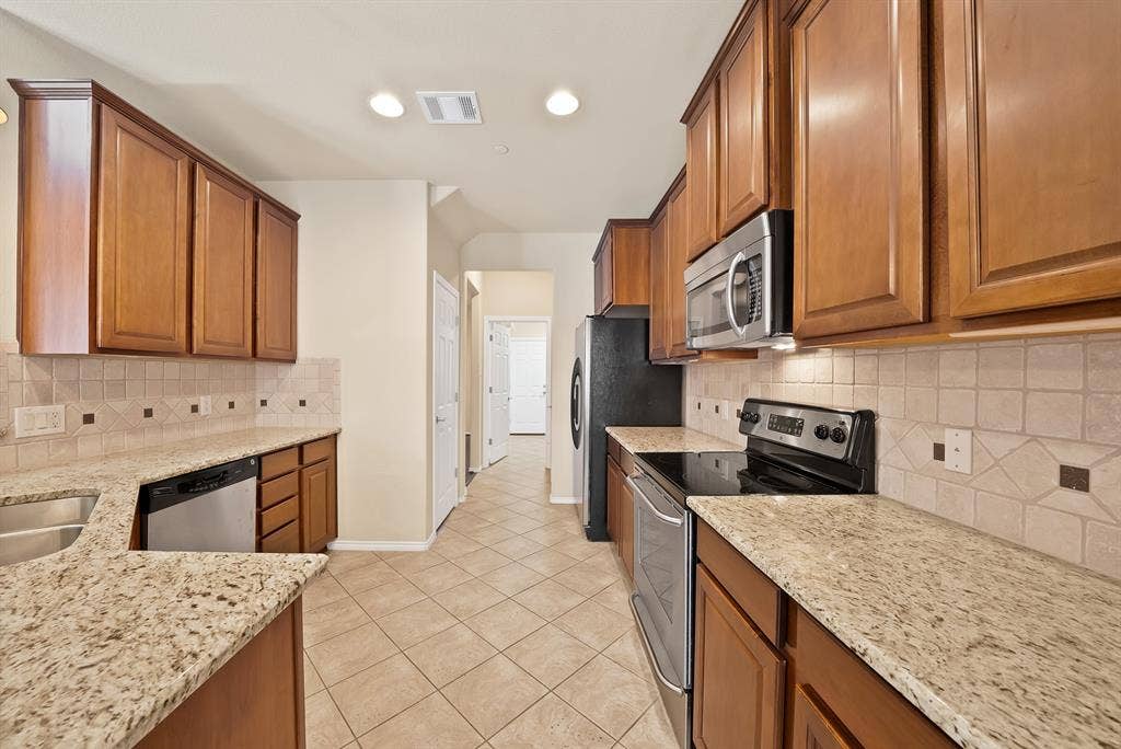 202 Roma Drive, #2005, Lewisville, TX 75067 202 Roma Drive, #2005, Lewisville, TX 75067