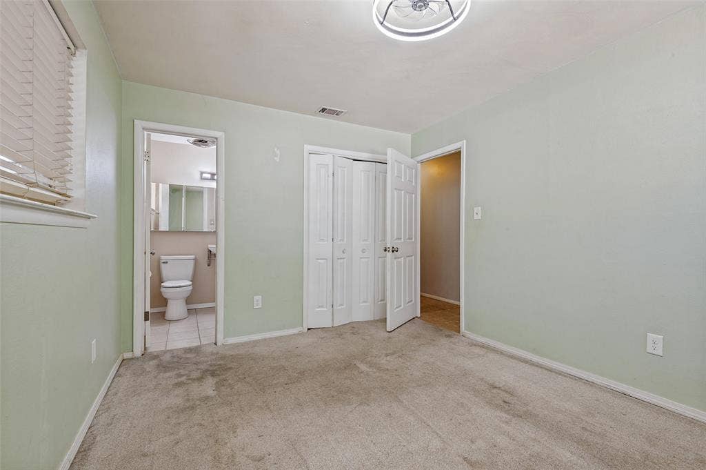 2218 Royal Oaks Drive, Irving, TX 75060 2218 Royal Oaks Drive, Irving, TX 75060