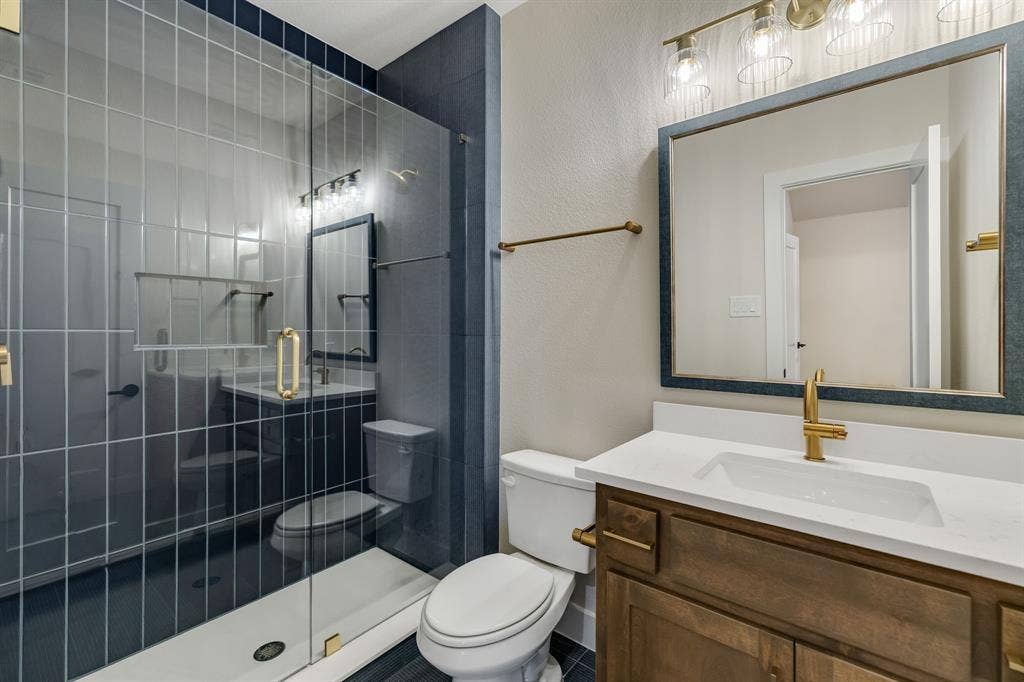Upstairs Bathroom 1