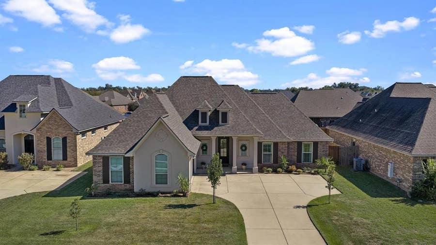Property photo for 653 Alder Lane, Bossier City, LA