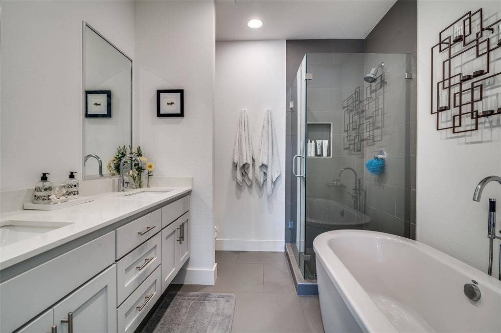 5602 Lindell Avenue, #B, Dallas, TX 75206 5602 Lindell Avenue, #B, Dallas, TX 75206
