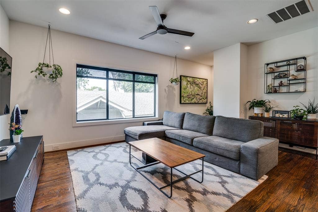 5602 Lindell Avenue, #B, Dallas, TX 75206 5602 Lindell Avenue, #B, Dallas, TX 75206